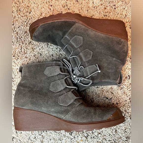 Sorel Toronto Waterproof Lace-Up Wedge Boot Size 9.5 - Picture 1 of 11